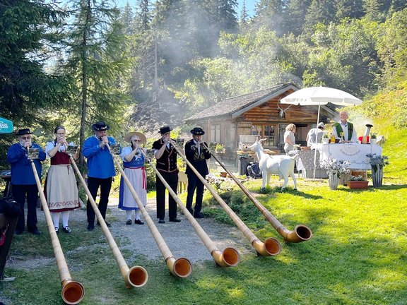 Alpgottesdienst_Schwarzbühl_Pizol.jpg 